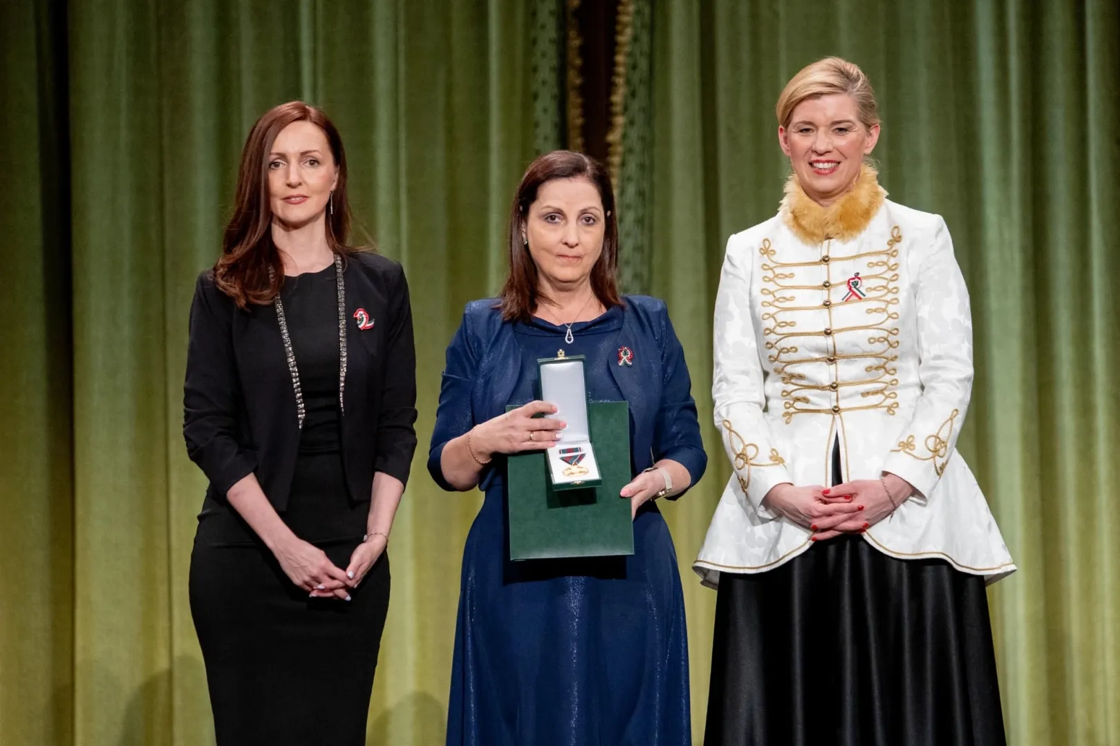 Állami kitüntetésben részesült igazgatónőnk